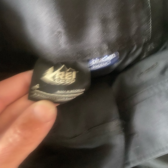 REI shorts - Picture 2 of 3